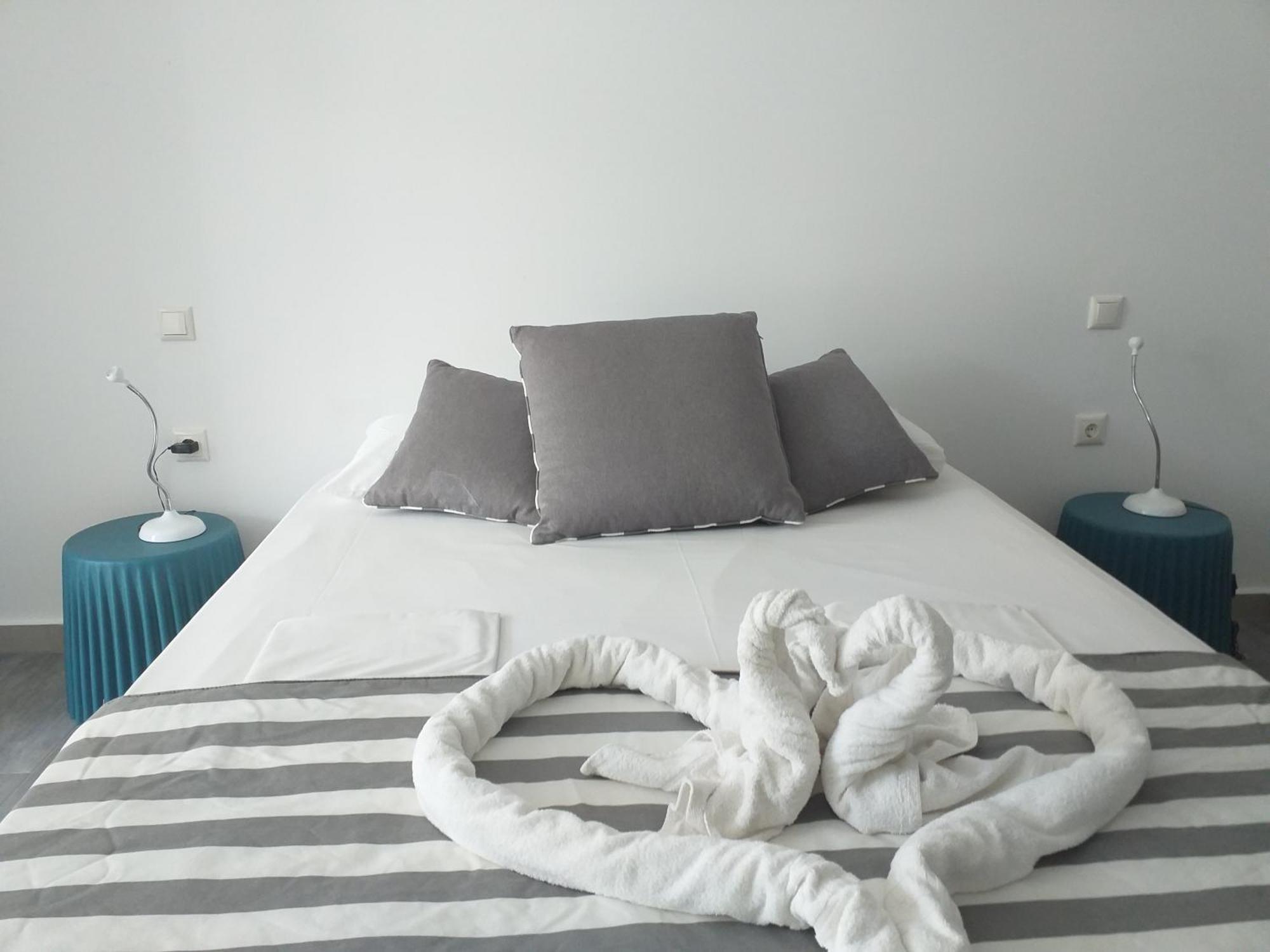 Kapahi Seaview Hotel Apartments 포토스 객실 사진
